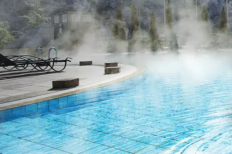 fornitura impianti  con pompa di calore per piscine e SPA